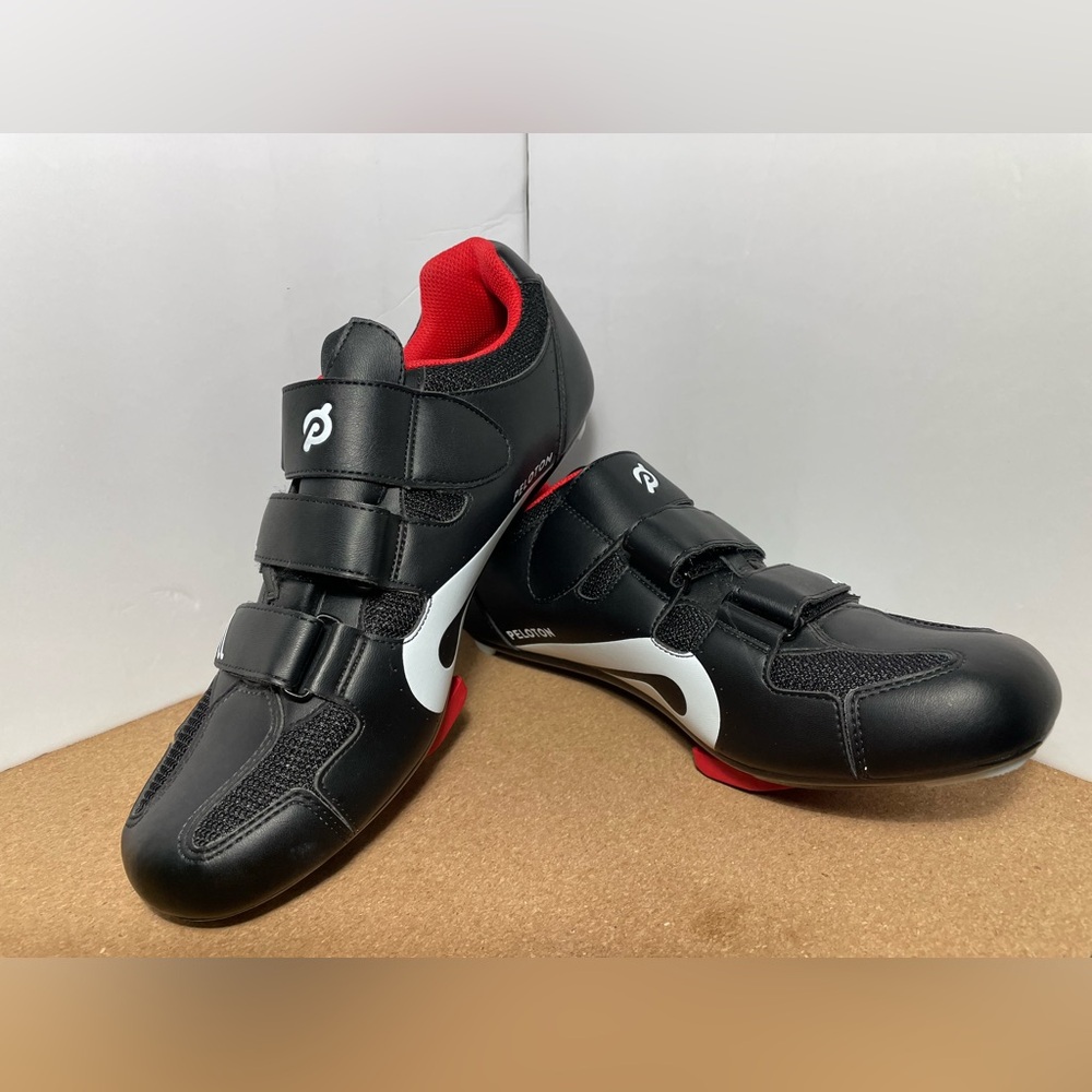 Peloton original cycling shoes Men’s size 44/ US 10.5 - EUC